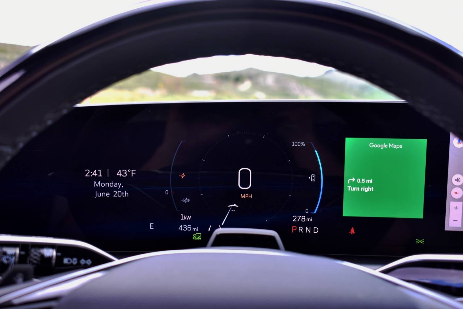 2023-Cadillac-Lyriq-instrument-cluster