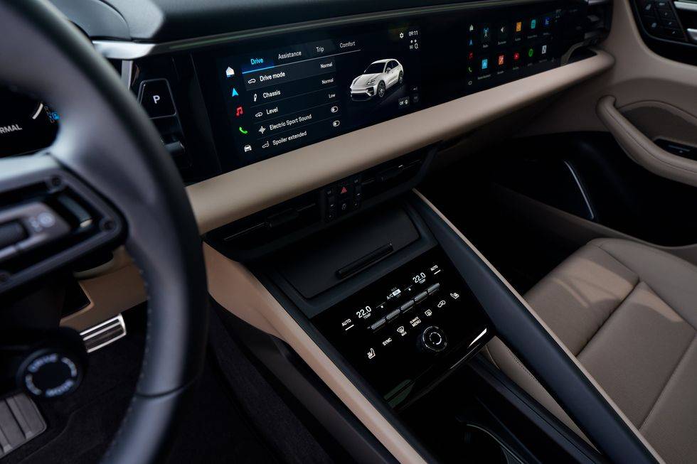 2024-porsche-macan-4-ev-109-6622def436496