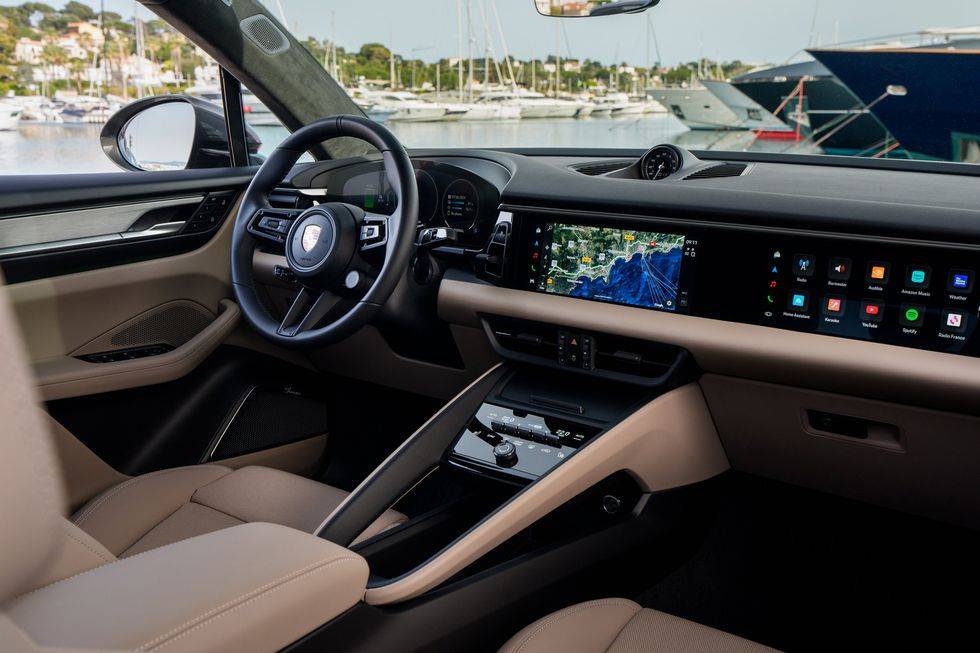 2024-porsche-macan-4-ev-110-6622def468d29