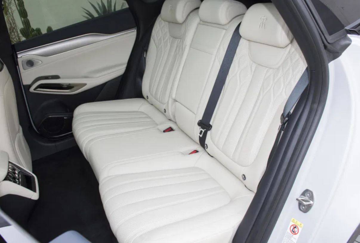 BYD song l 5